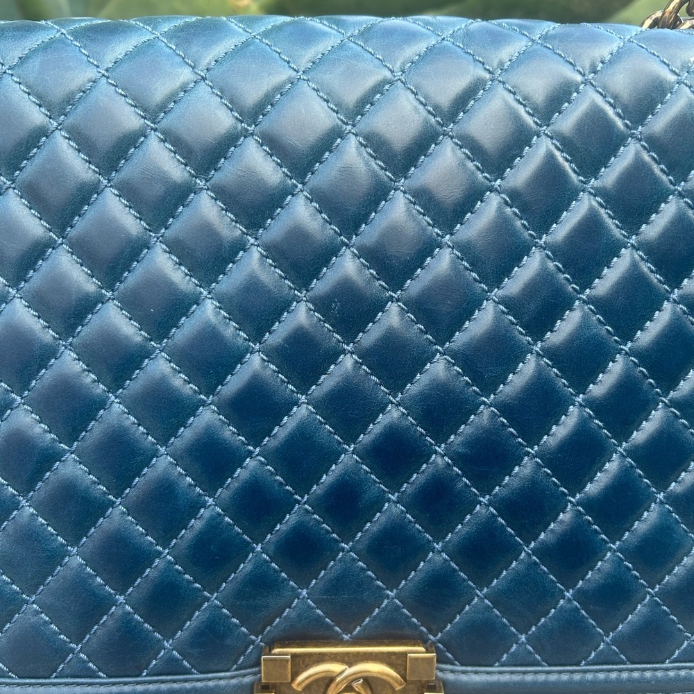 Chanel Jumbo Boy Bag - Picture 3 of 14